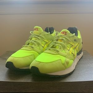 UBIQ X ASICS Gel-Lyte V “Hazard”